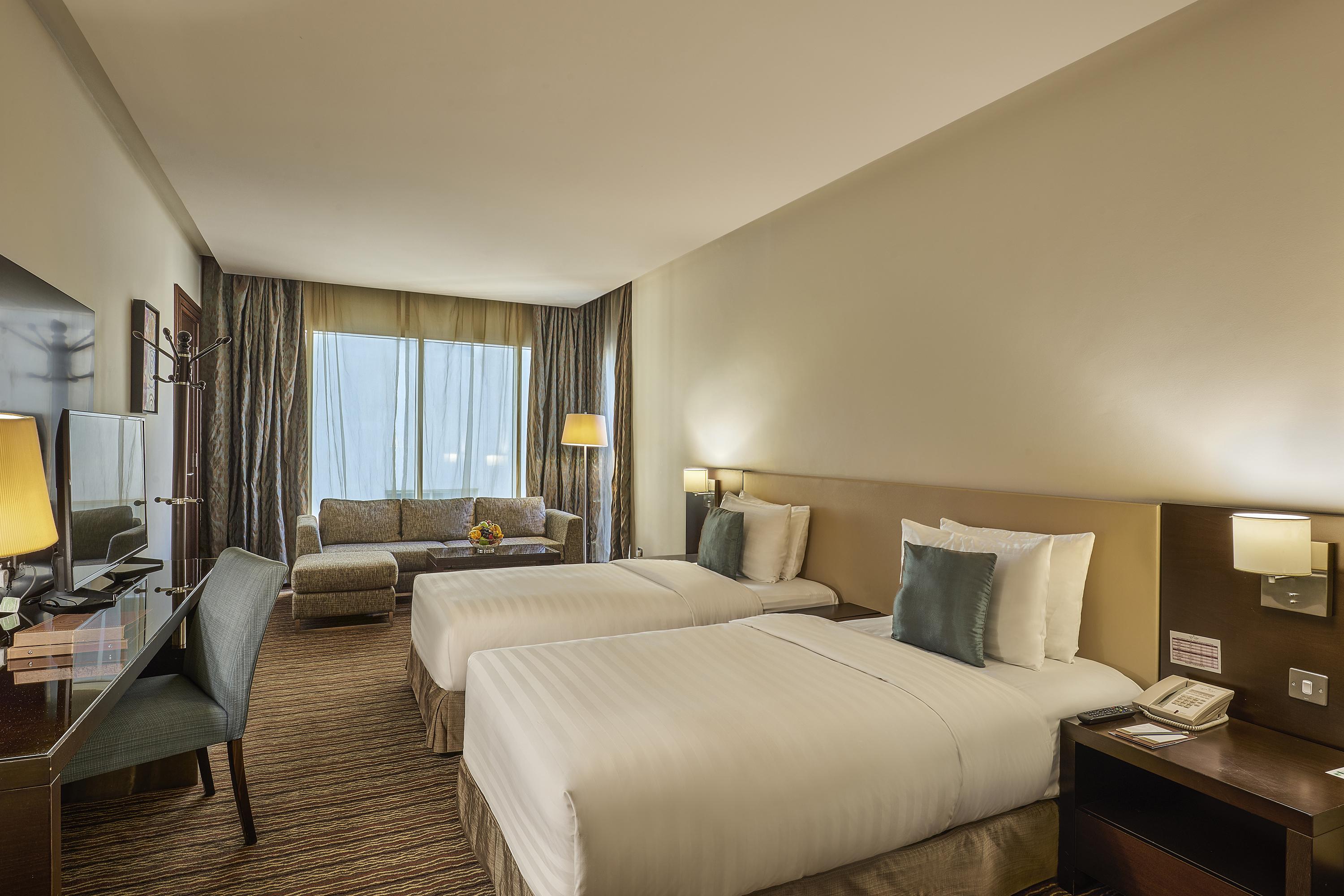 Safir Hotel Doha Exteriör bild