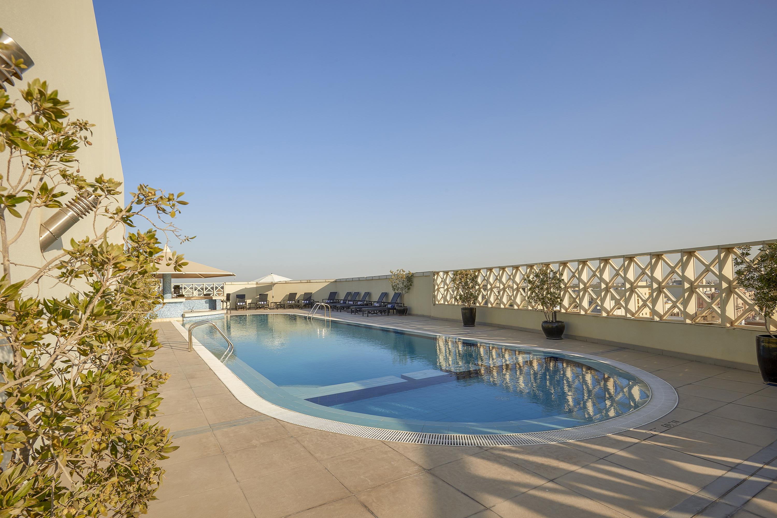 Safir Hotel Doha Exteriör bild